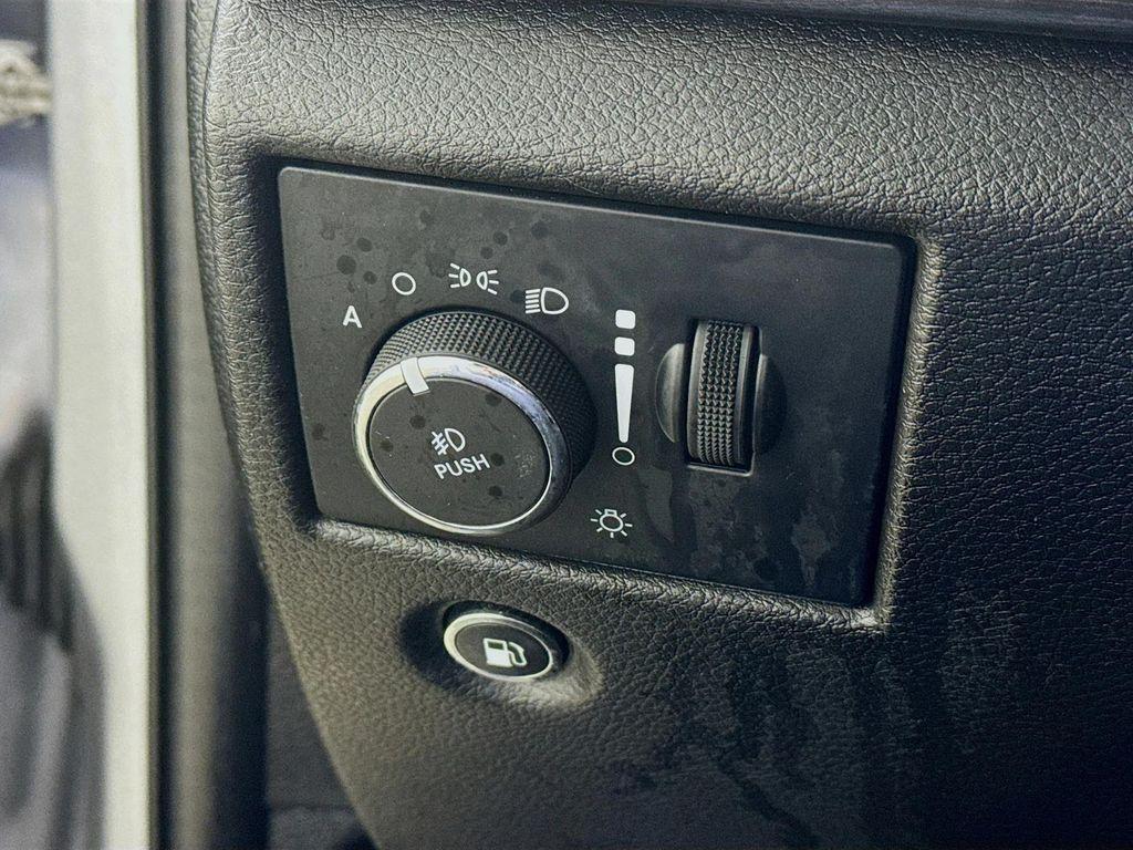 used 2021 Jeep Grand Cherokee car, priced at $24,890