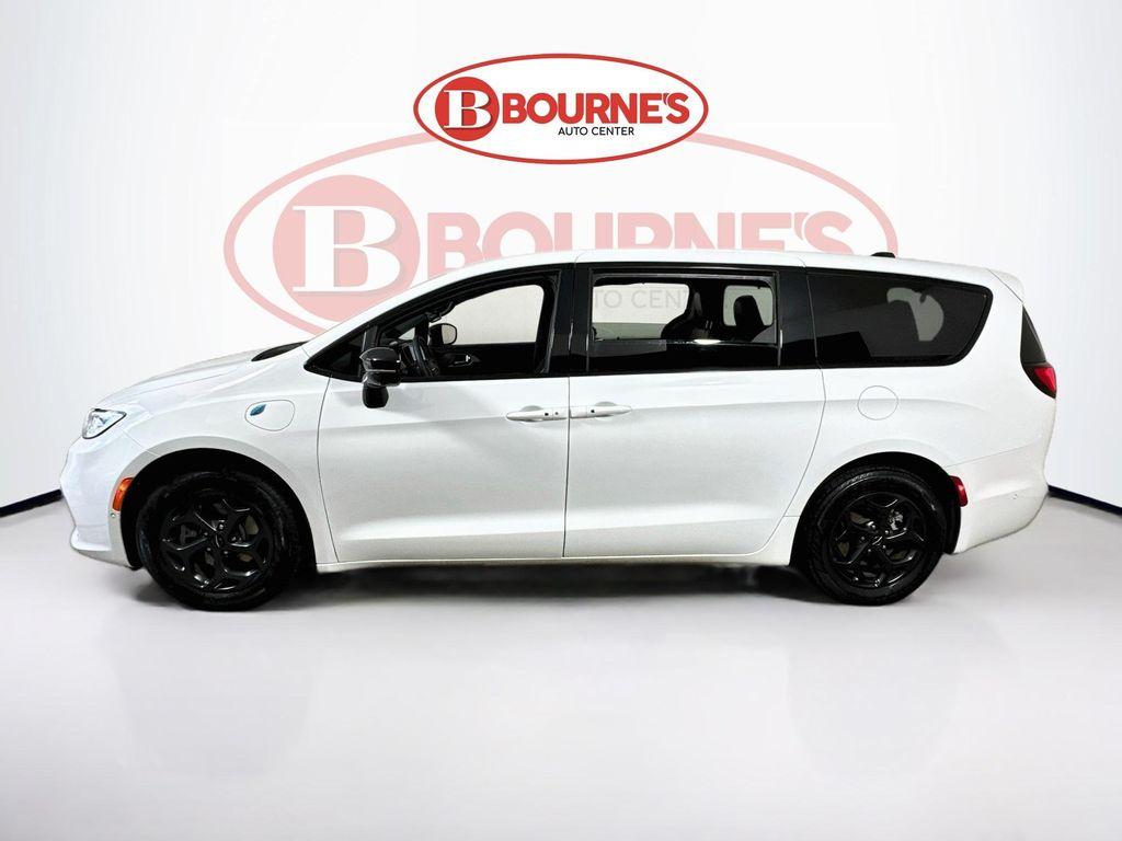 used 2023 Chrysler Pacifica Hybrid car, priced at $31,990