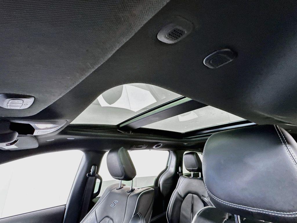 used 2023 Chrysler Pacifica Hybrid car, priced at $31,990