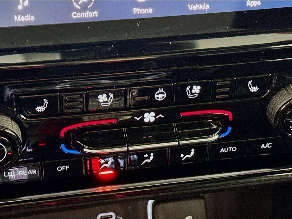 used 2024 Jeep Grand Cherokee L car, priced at $33,590