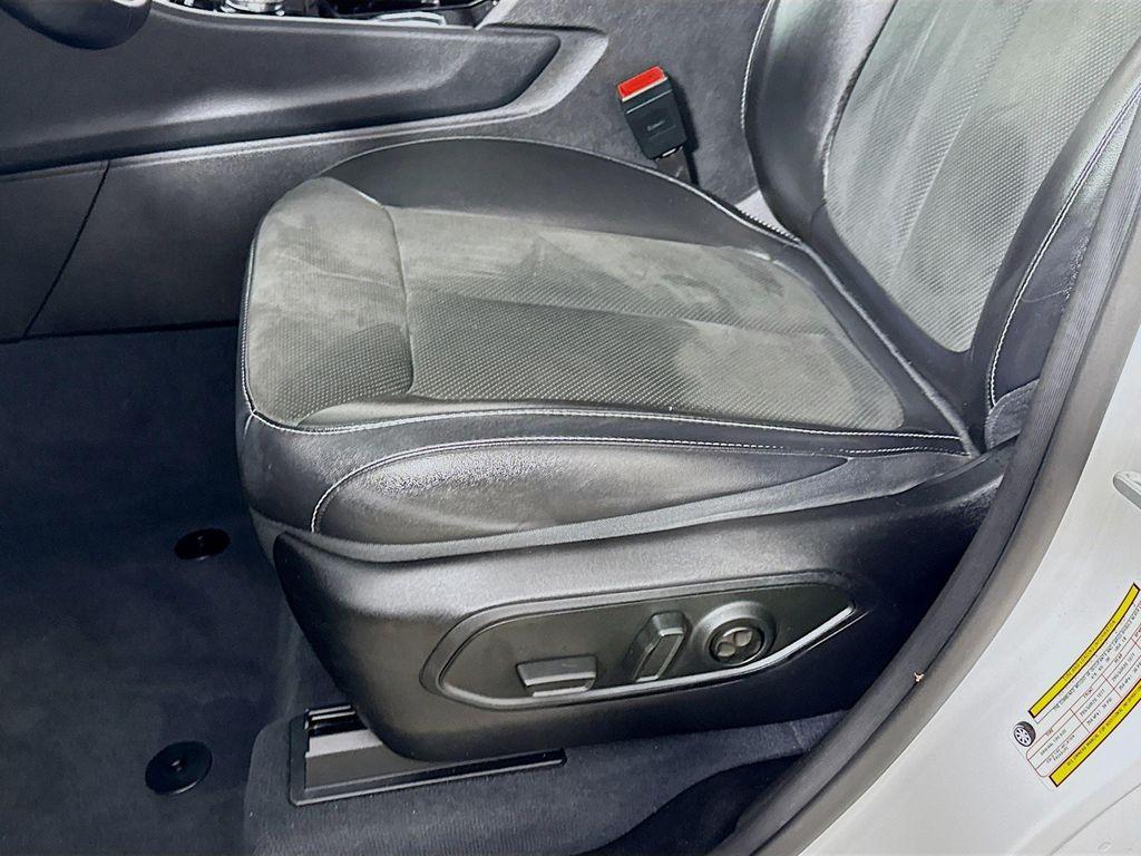 used 2023 Jeep Grand Cherokee car, priced at $29,574