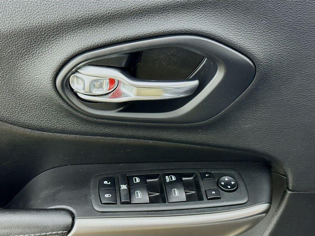 used 2019 Jeep Cherokee car, priced at $10,990