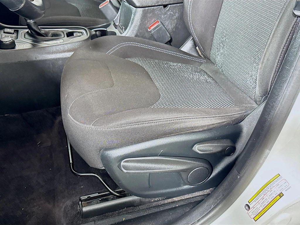 used 2019 Jeep Cherokee car, priced at $10,990