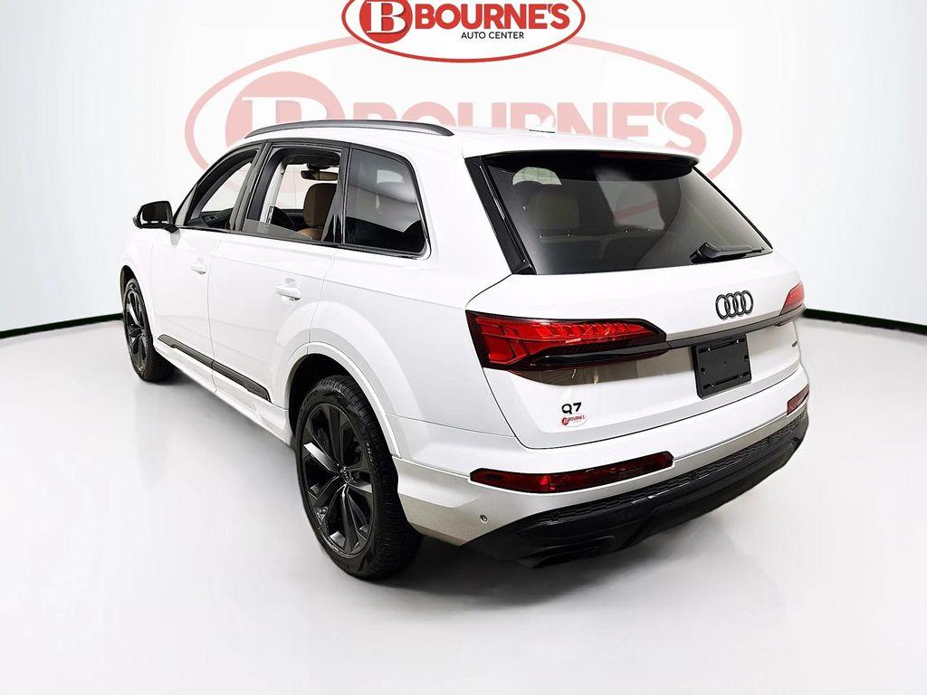 used 2025 Audi Q7 car, priced at $55,990