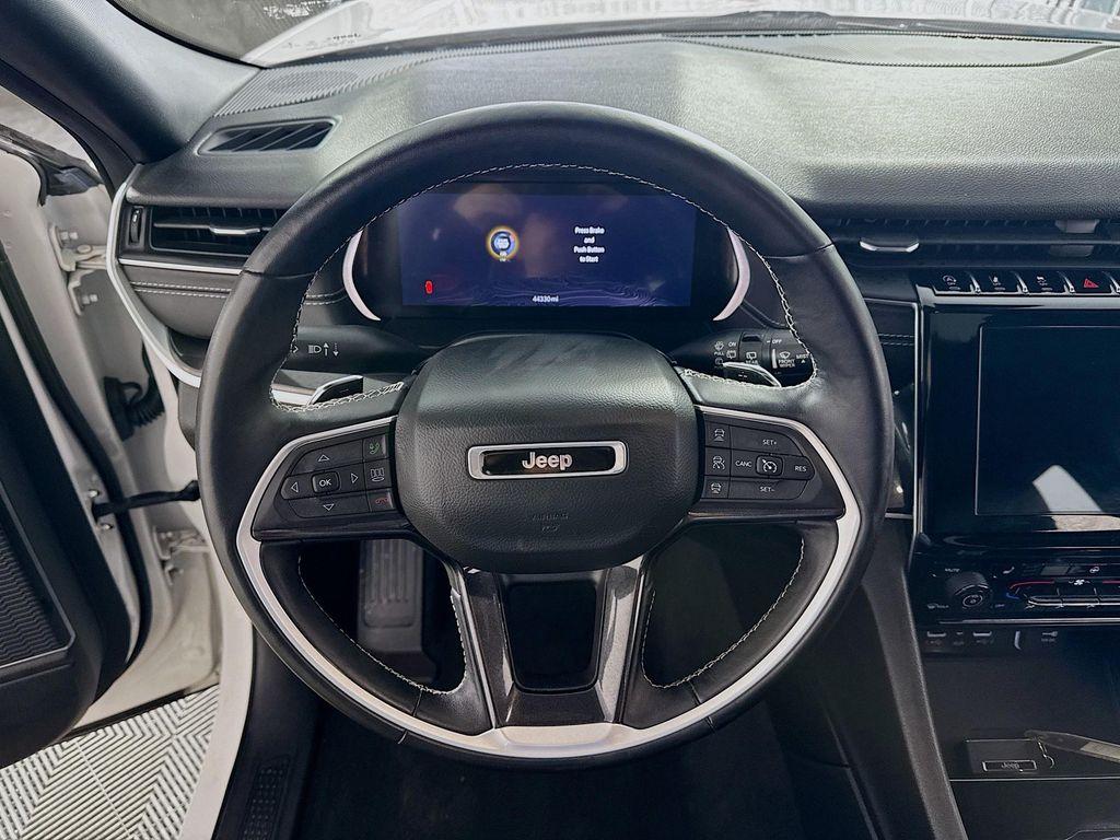 used 2022 Jeep Grand Cherokee car, priced at $28,190