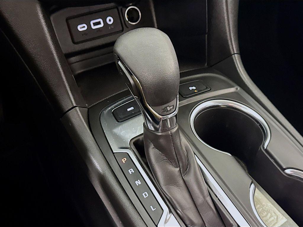 used 2023 Chevrolet Equinox car, priced at $21,990