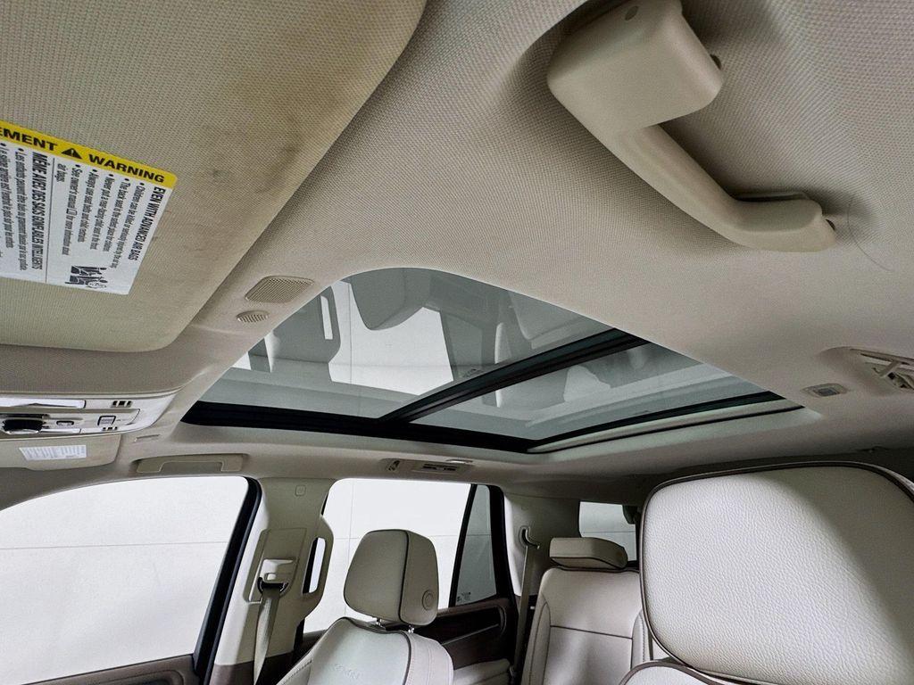 used 2022 GMC Yukon car, priced at $49,990