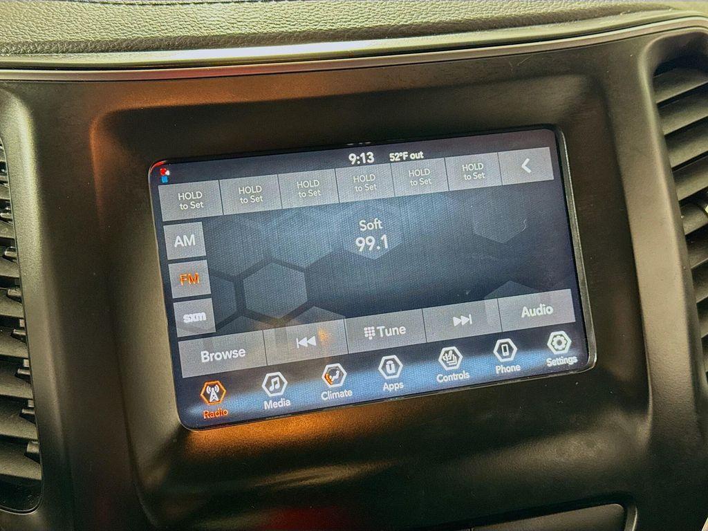 used 2020 Jeep Cherokee car, priced at $12,990