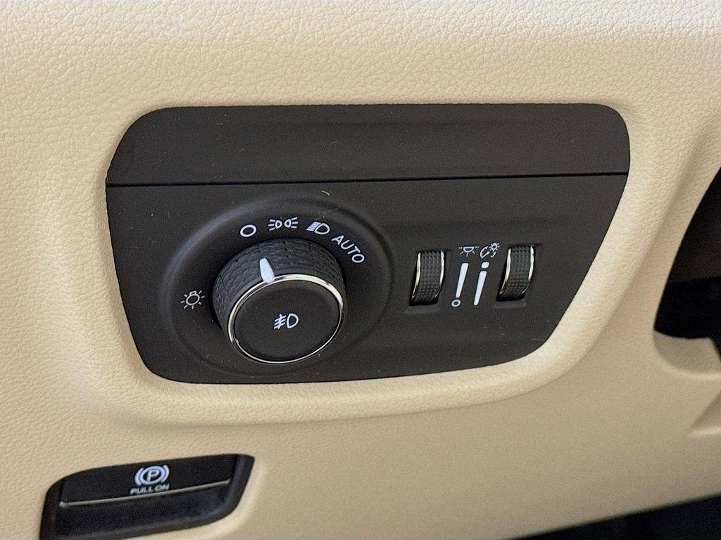 used 2021 Jeep Grand Cherokee L car, priced at $27,690