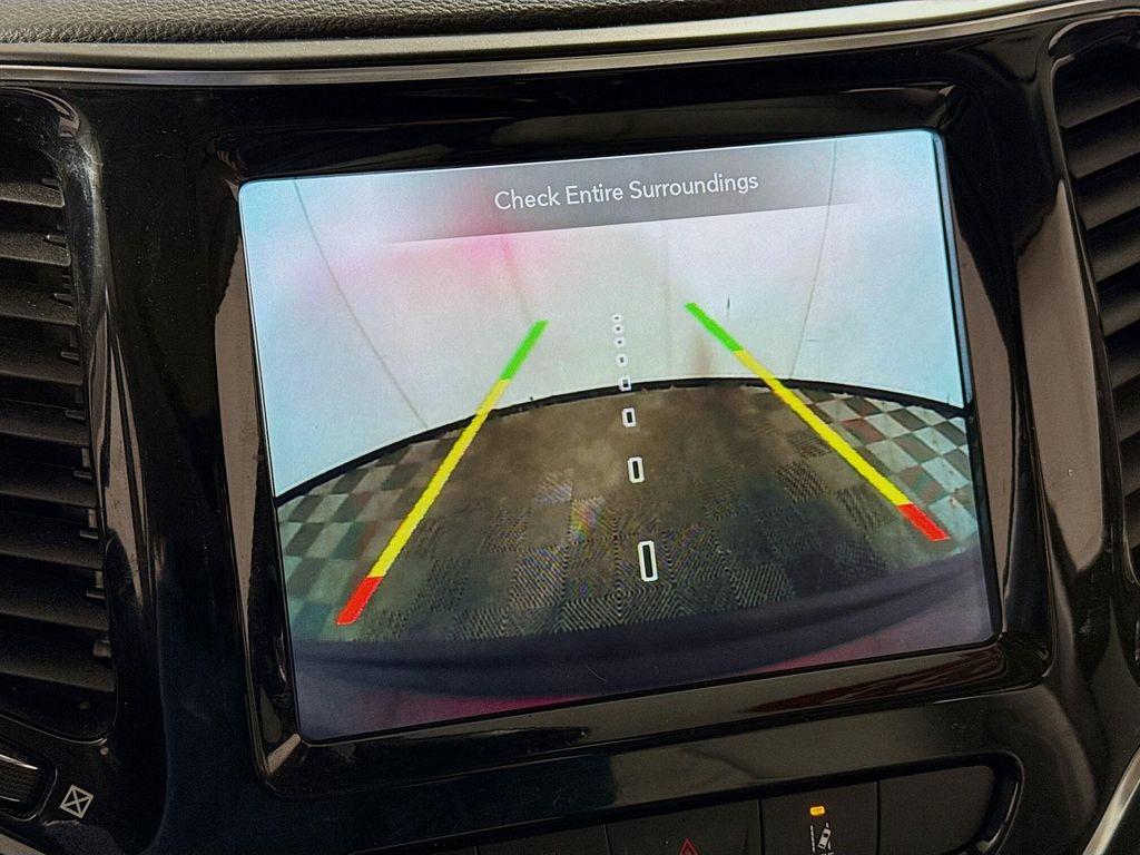 used 2022 Jeep Cherokee car, priced at $22,790