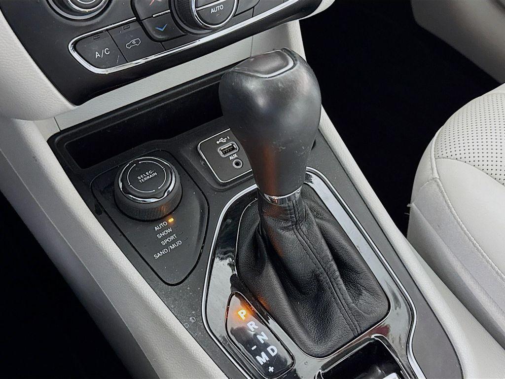 used 2022 Jeep Cherokee car, priced at $22,790