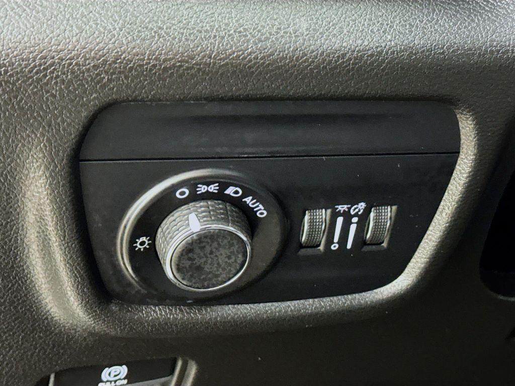 used 2023 Jeep Grand Cherokee car, priced at $30,590