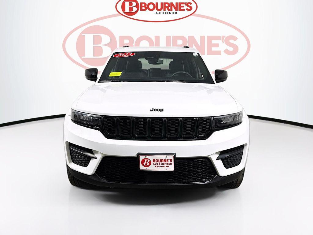 used 2023 Jeep Grand Cherokee car, priced at $30,590