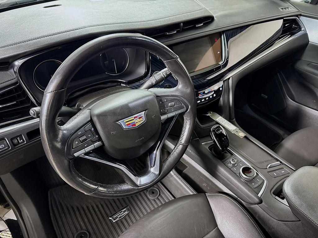 used 2024 Cadillac XT6 car, priced at $22,990