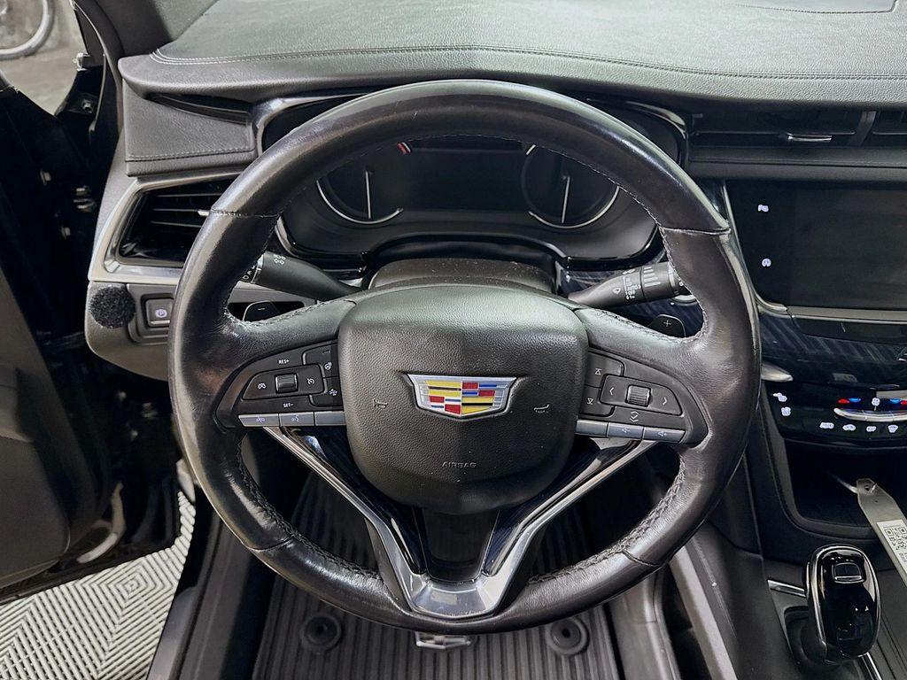 used 2024 Cadillac XT6 car, priced at $22,990