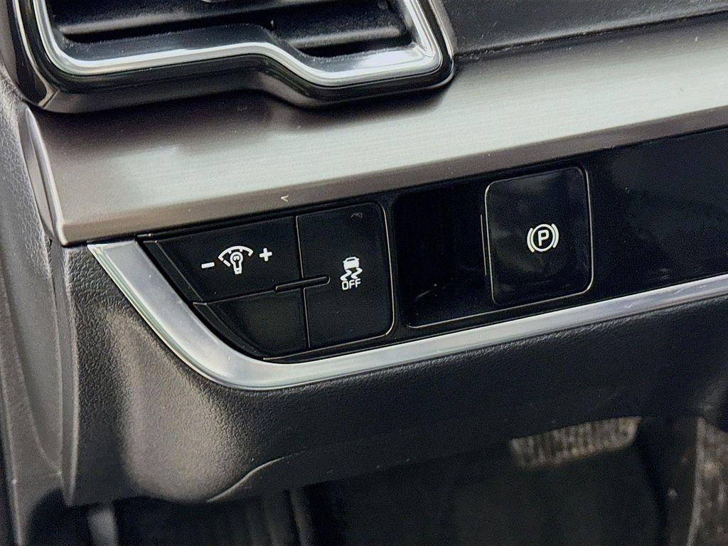 used 2024 Kia Sportage car, priced at $25,990