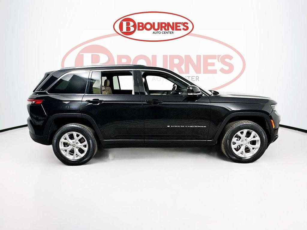 used 2023 Jeep Grand Cherokee car, priced at $30,590