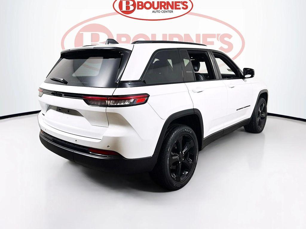 used 2022 Jeep Grand Cherokee car, priced at $26,290