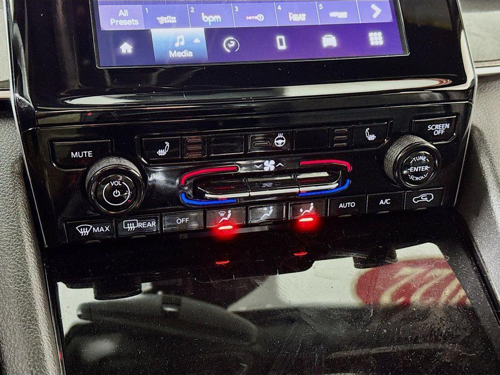 used 2022 Jeep Grand Cherokee car, priced at $26,290