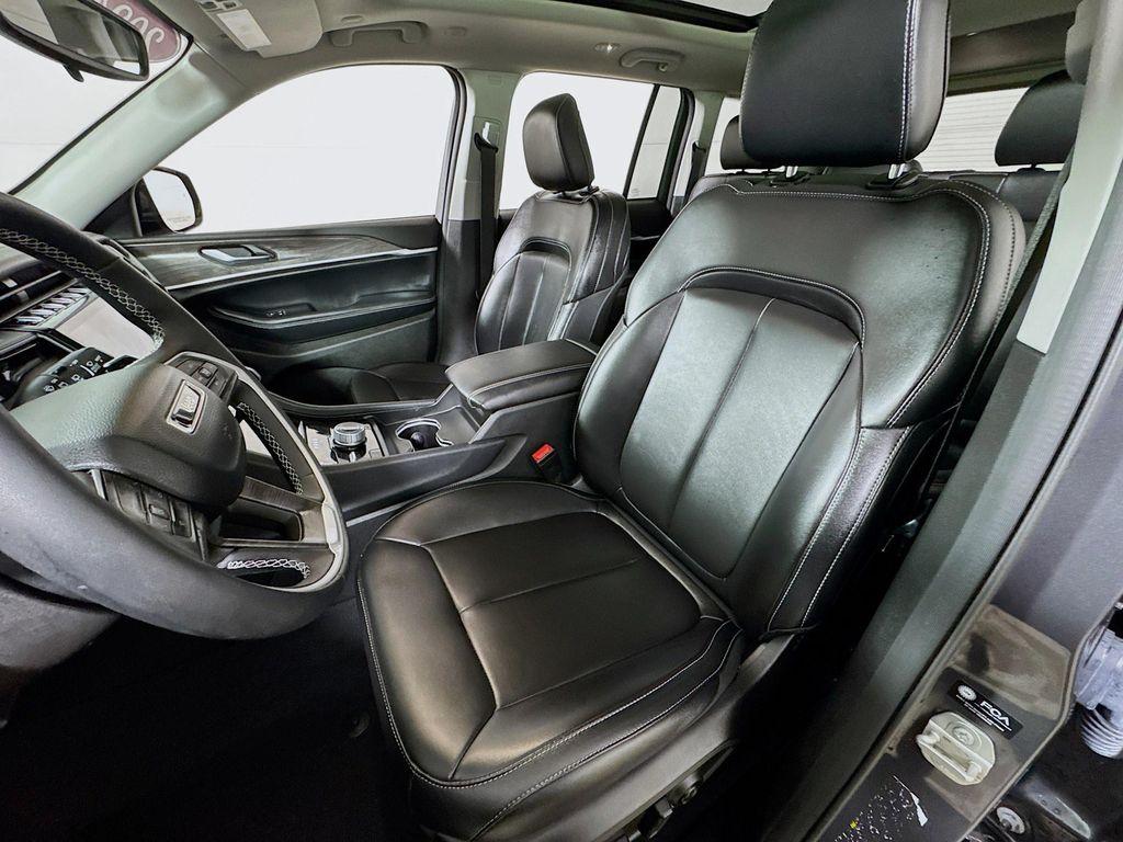 used 2024 Jeep Grand Cherokee 4xe car, priced at $27,490