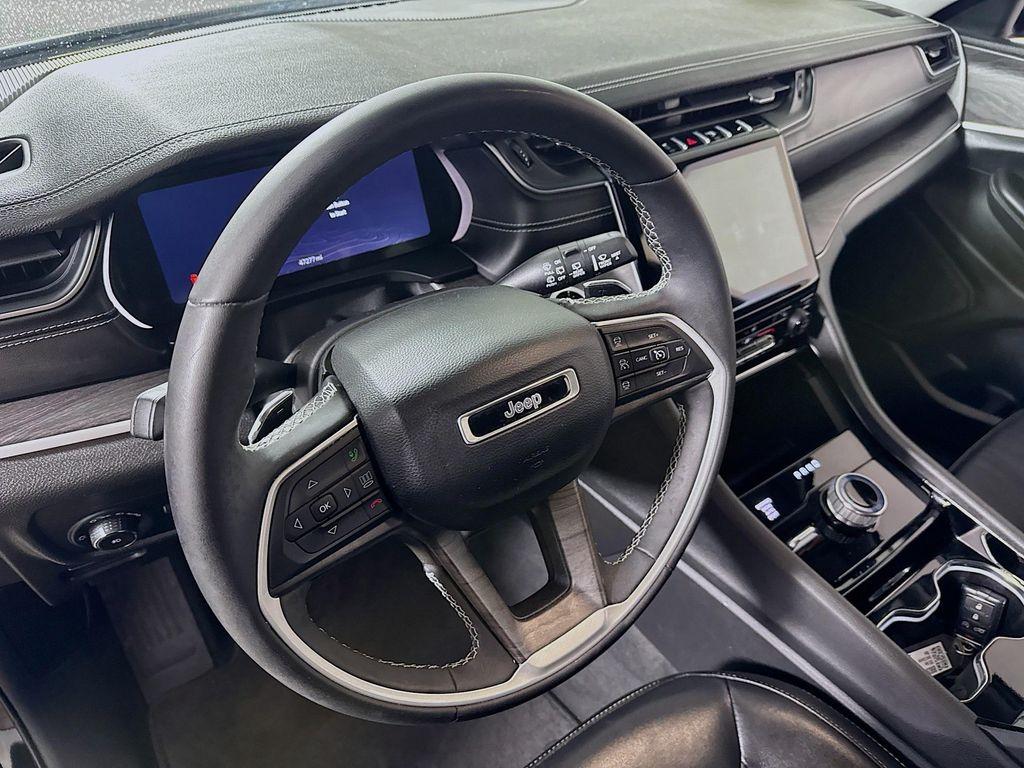 used 2023 Jeep Grand Cherokee car, priced at $29,290