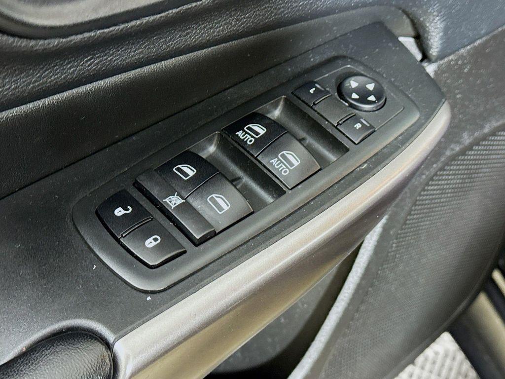 used 2019 Jeep Cherokee car, priced at $10,990