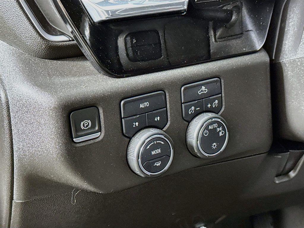 used 2022 Chevrolet Silverado 1500 car, priced at $34,574