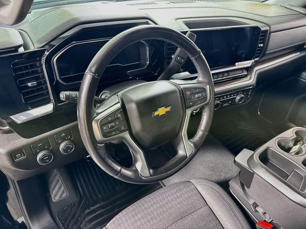 used 2022 Chevrolet Silverado 1500 car, priced at $34,574