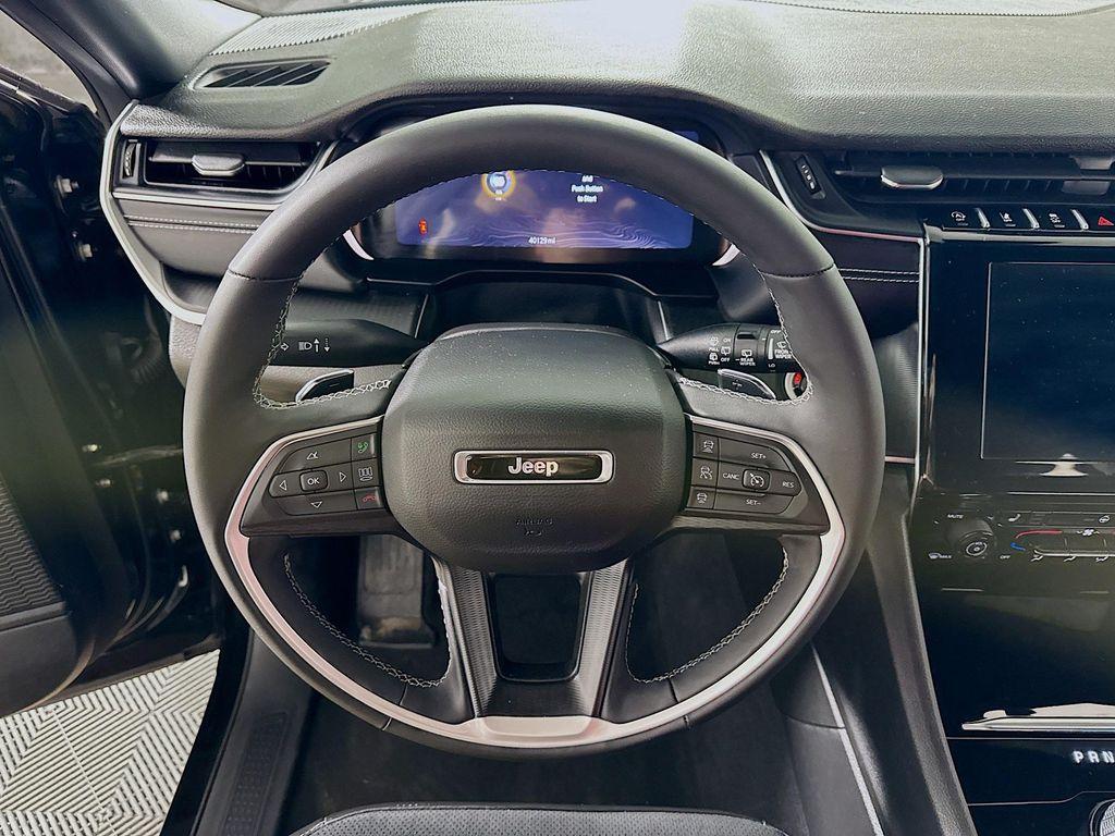used 2025 Jeep Grand Cherokee car, priced at $32,790