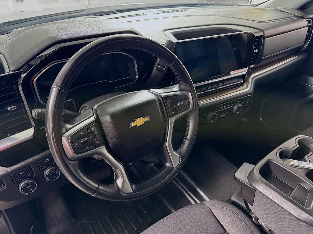 used 2022 Chevrolet Silverado 1500 car, priced at $32,390