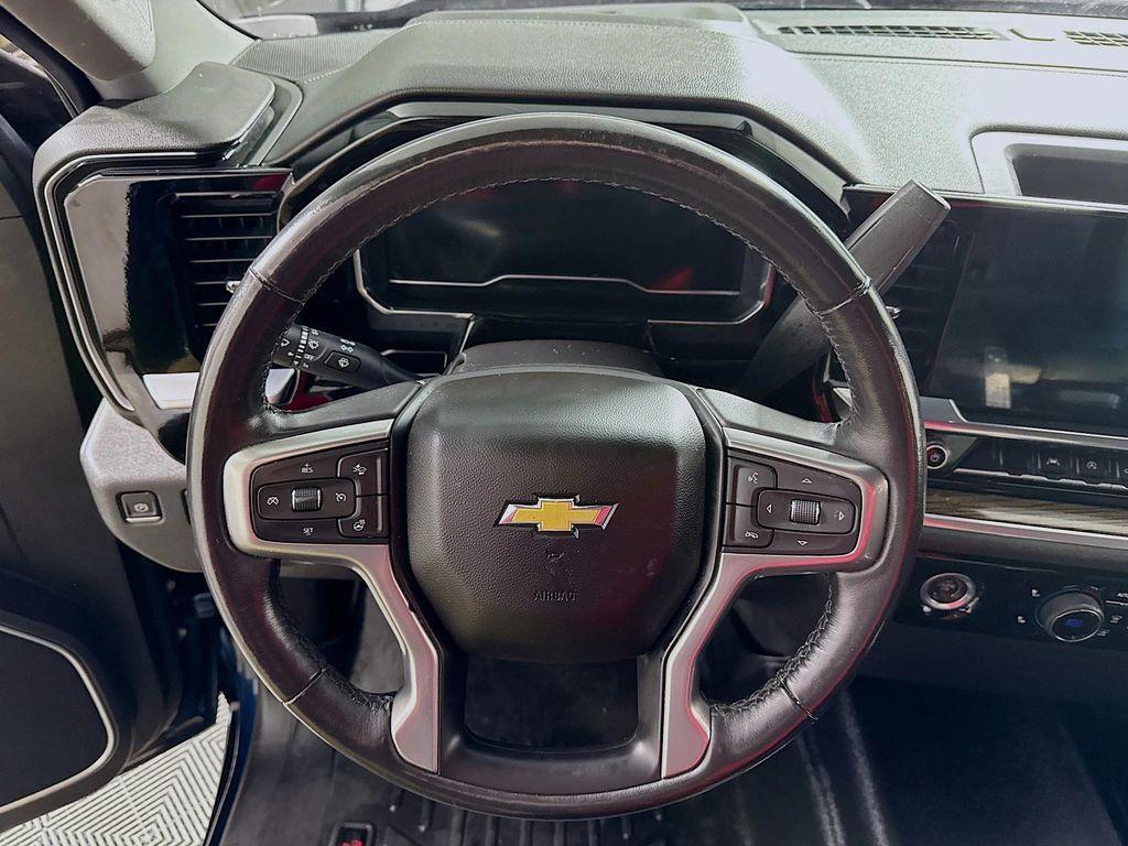 used 2022 Chevrolet Silverado 1500 car, priced at $32,390