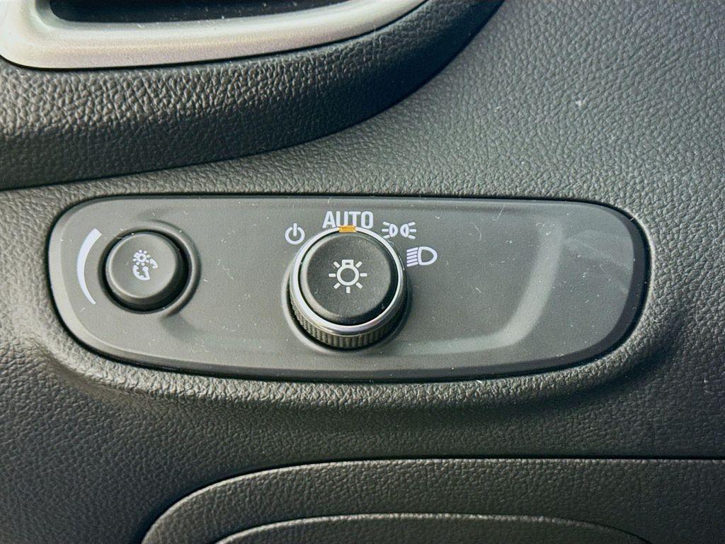 used 2022 Chevrolet Trax car, priced at $18,990