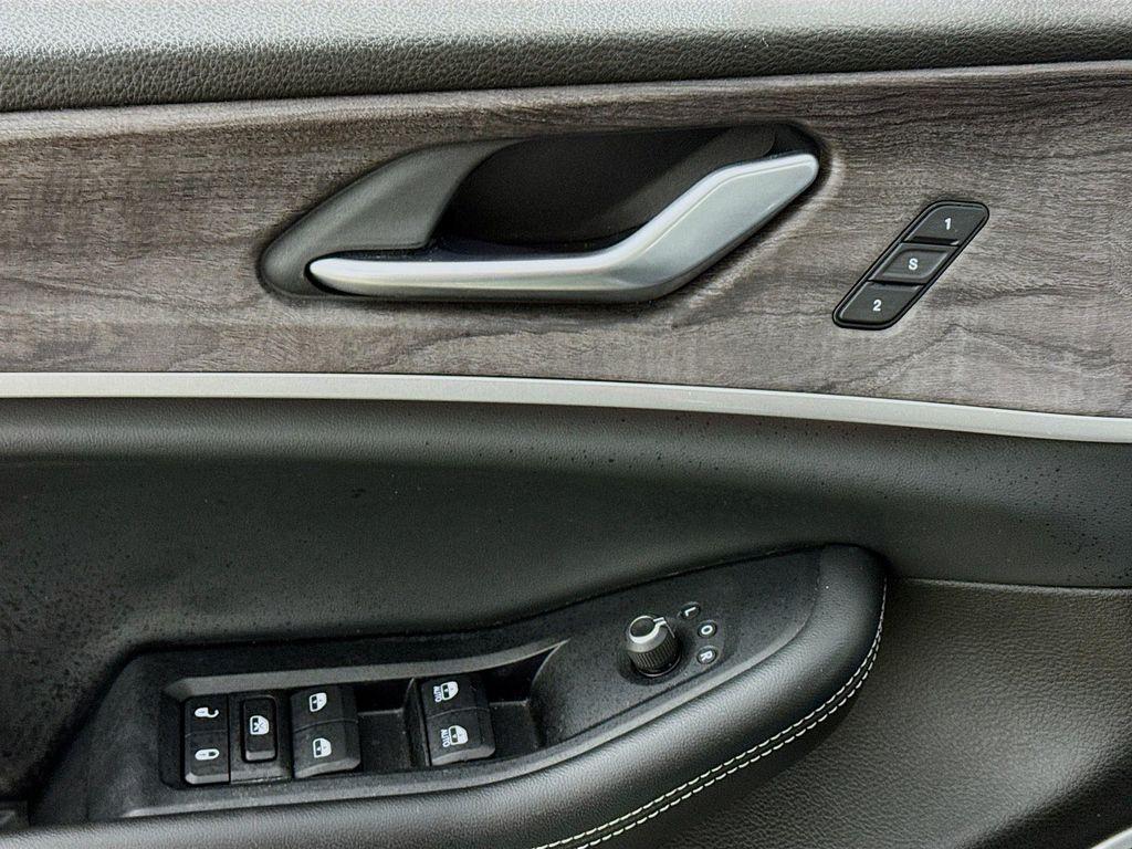 used 2022 Jeep Grand Cherokee L car, priced at $26,990