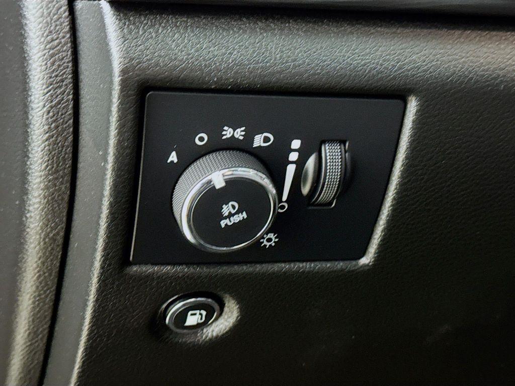 used 2021 Jeep Grand Cherokee car, priced at $19,690