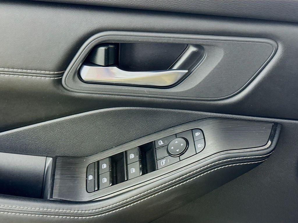 used 2024 Nissan Rogue car, priced at $21,990