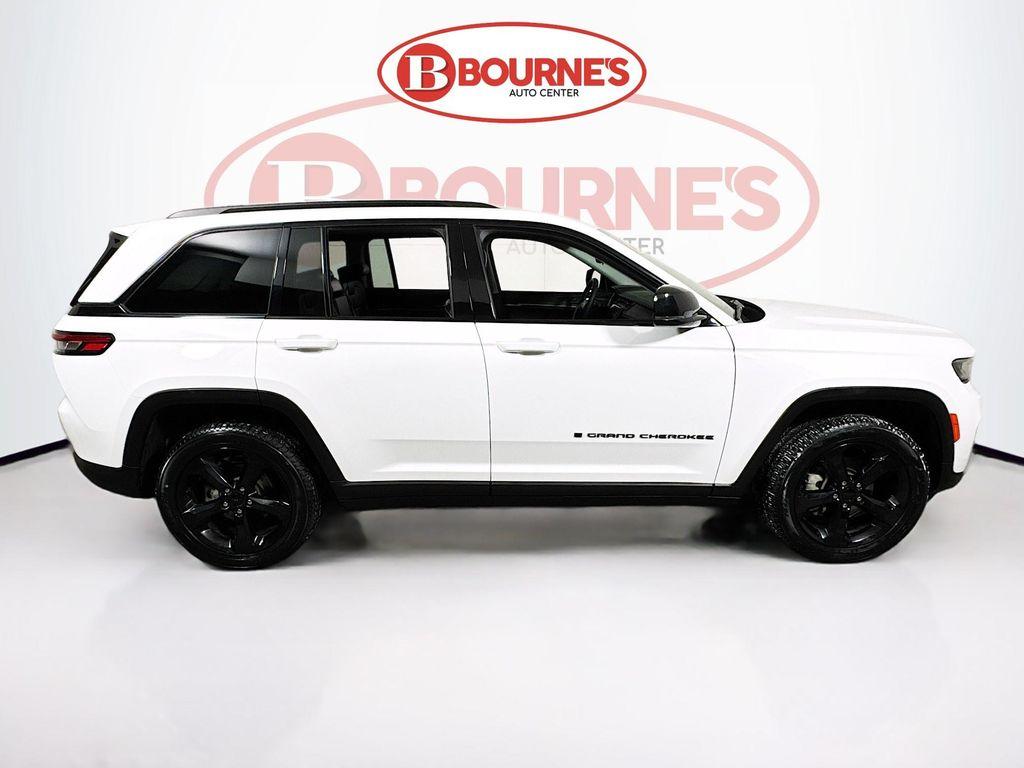 used 2023 Jeep Grand Cherokee car, priced at $29,990
