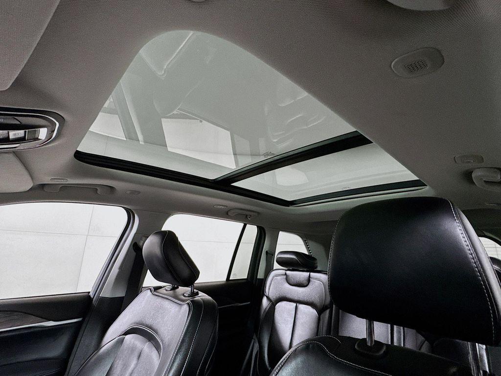 used 2023 Jeep Grand Cherokee car, priced at $29,990