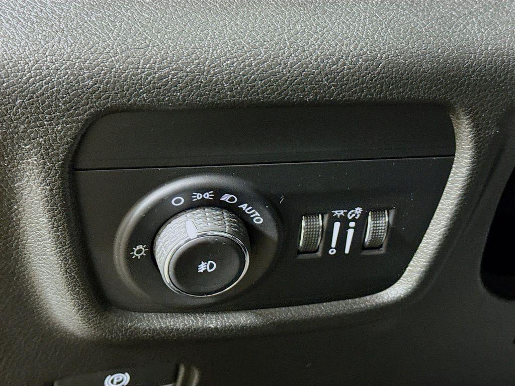 used 2022 Jeep Grand Cherokee L car, priced at $28,990