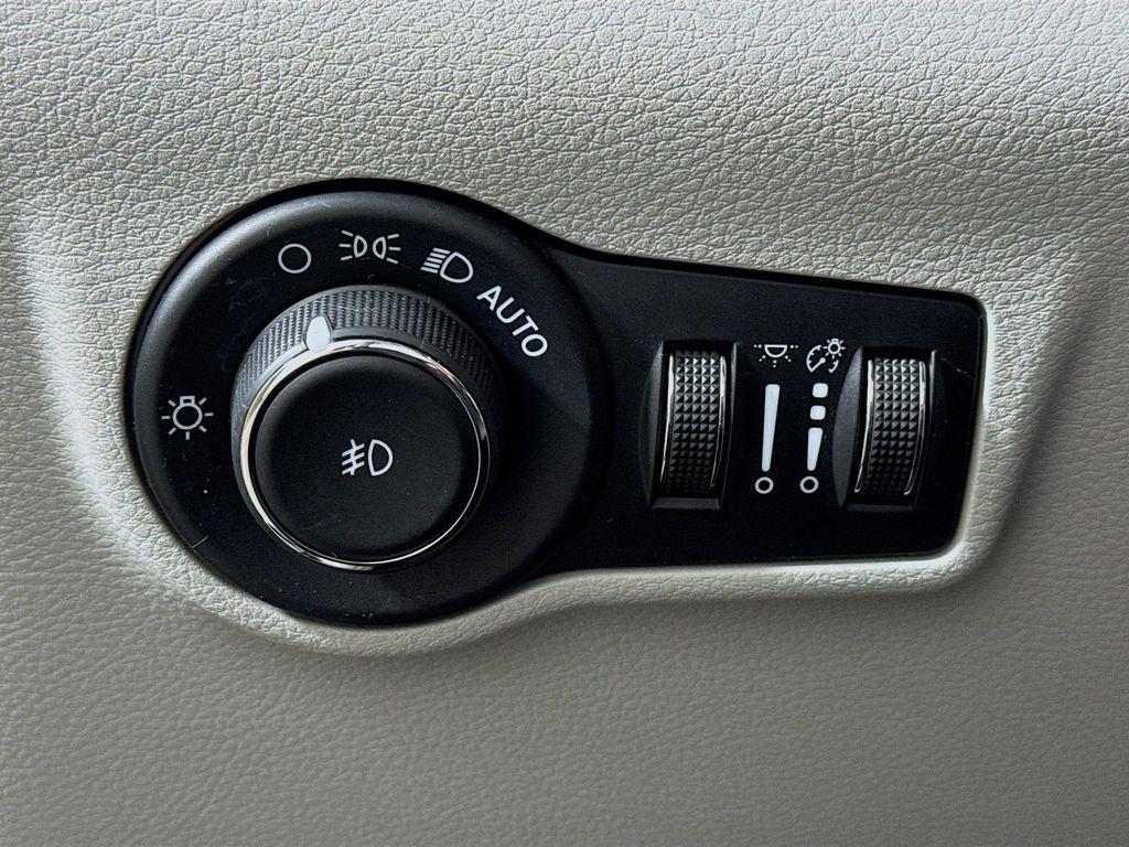 used 2022 Jeep Compass car, priced at $22,874