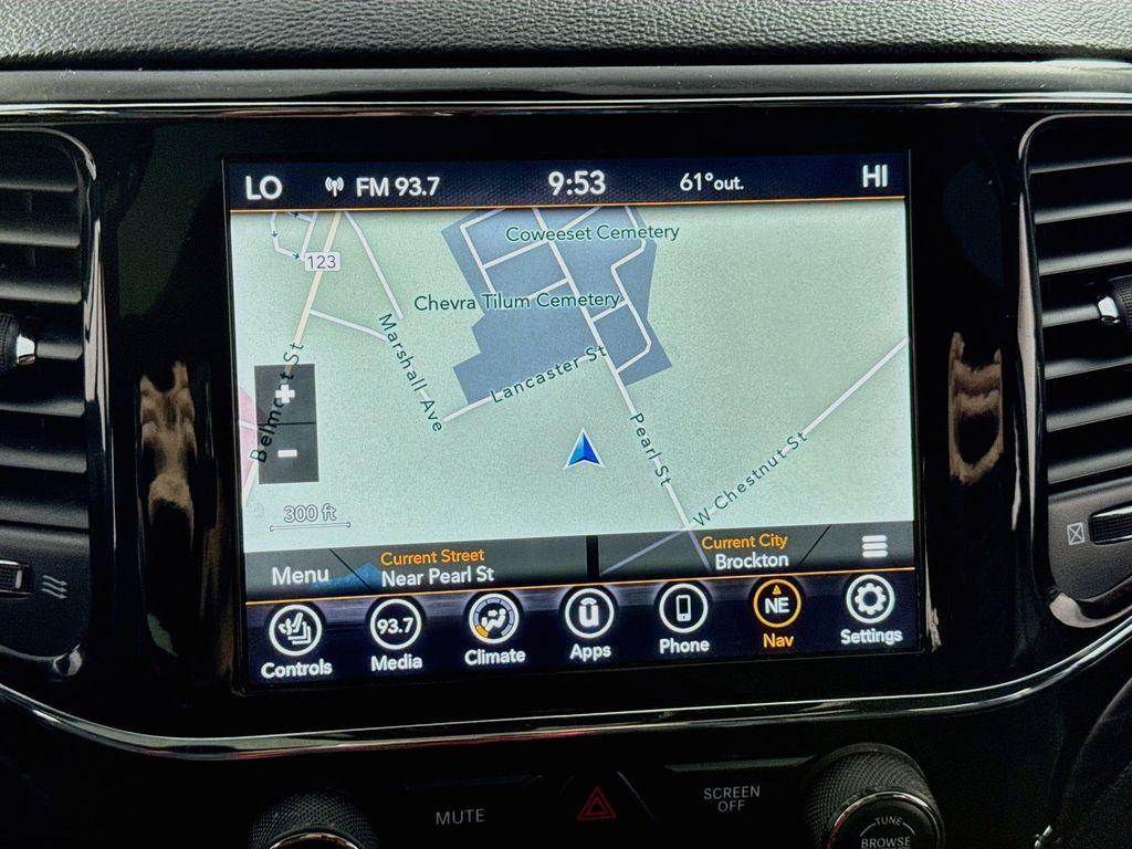 used 2022 Jeep Grand Cherokee car, priced at $25,790