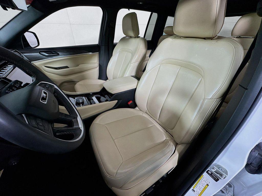 used 2023 Jeep Grand Cherokee car, priced at $29,190