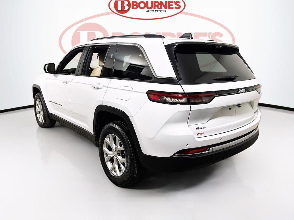 used 2023 Jeep Grand Cherokee car, priced at $29,190