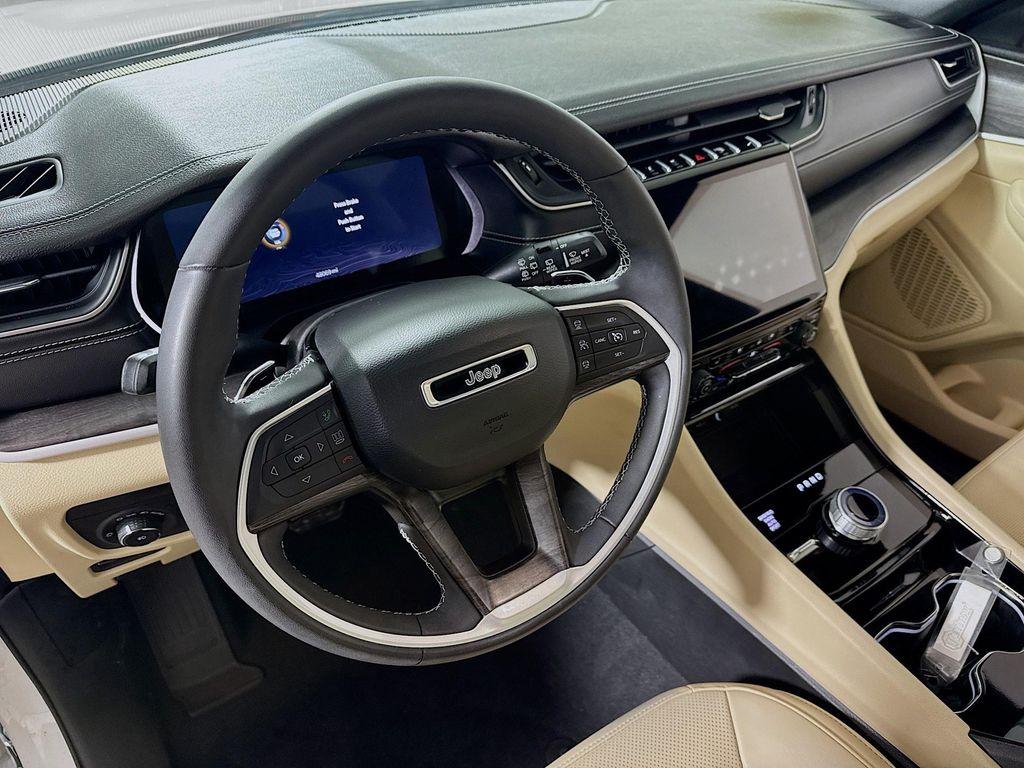 used 2023 Jeep Grand Cherokee car, priced at $29,190