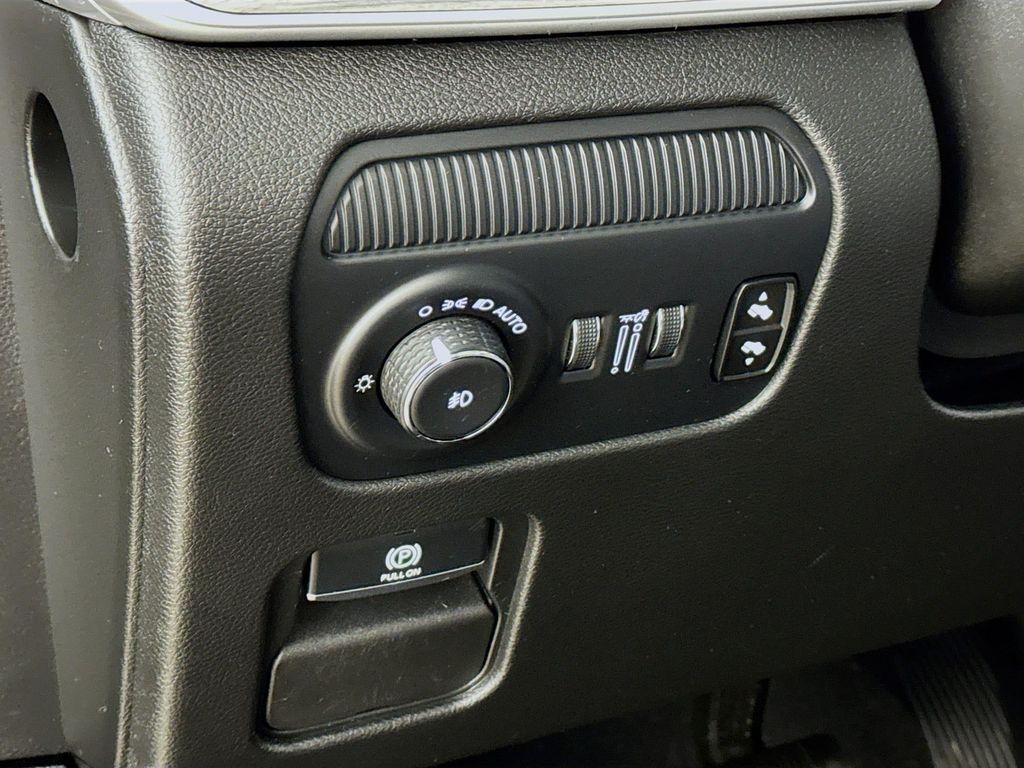 used 2024 Jeep Wagoneer car, priced at $38,074