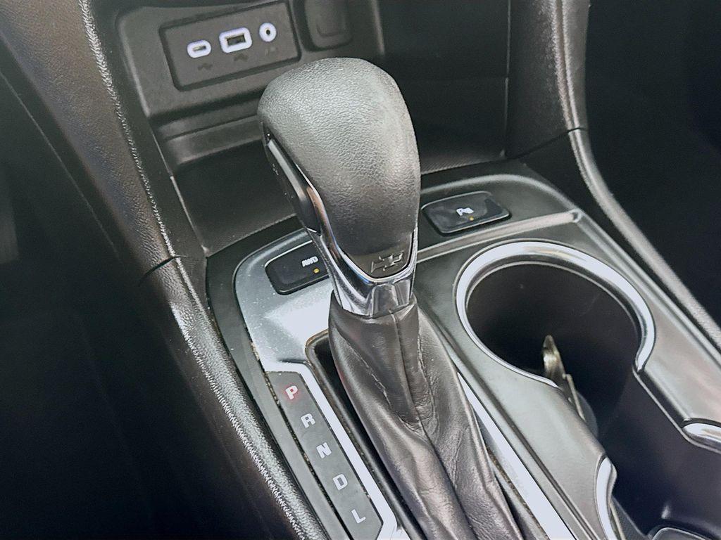 used 2022 Chevrolet Equinox car, priced at $19,574
