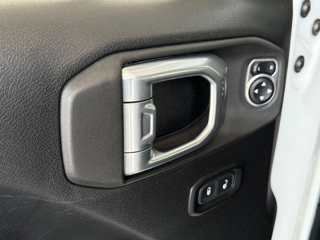 used 2021 Jeep Wrangler Unlimited car, priced at $29,495