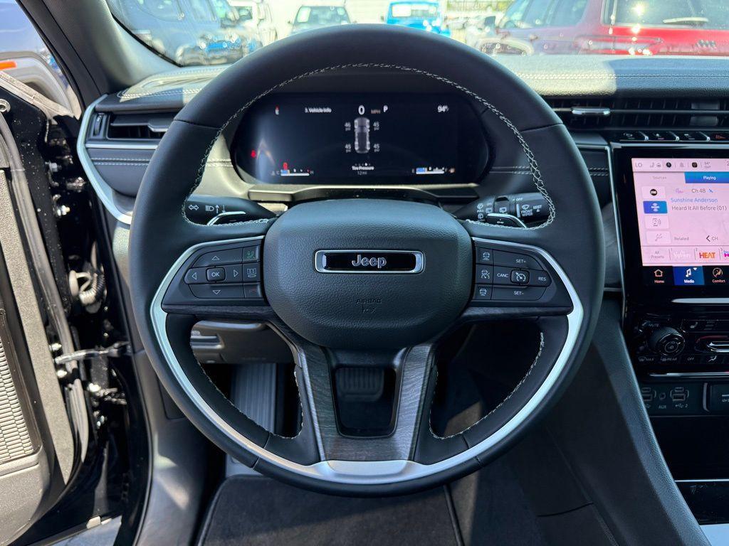 new 2025 Jeep Grand Cherokee car, priced at $39,412