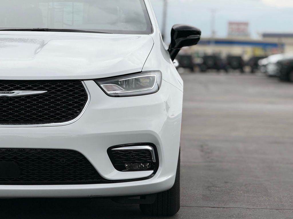 new 2026 Chrysler Pacifica car