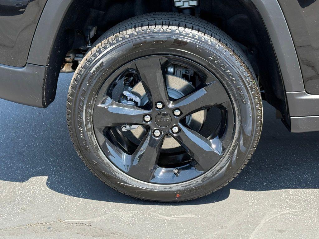 new 2025 Jeep Grand Cherokee car, priced at $41,212