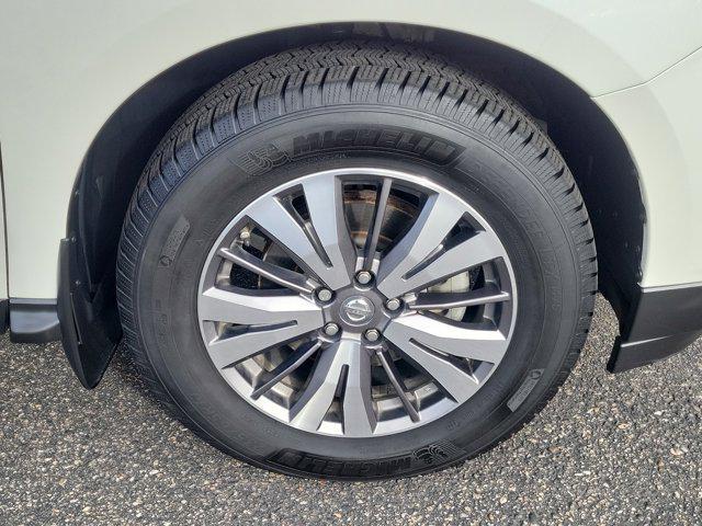 used 2018 Nissan Pathfinder car, priced at $17,990